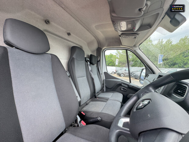 Renault Master MWB L2H2 Medium Roof 35 Business Plus Dci Air Con EURO 6 14