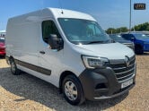 Renault Master MWB L2H2 Medium Roof 35 Business Plus Dci Air Con EURO 6 4