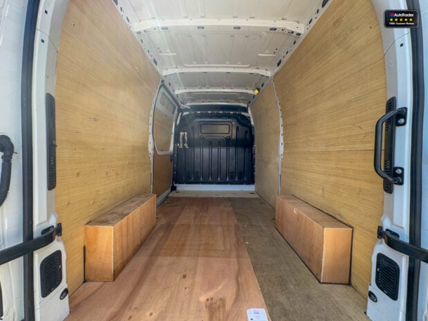 Renault Master MWB L2H2 Medium Roof 35 Business Plus Dci Air Con EURO 6 9