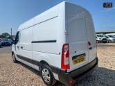 Renault Master MWB L2H2 Medium Roof 35 Business Plus Dci Air Con EURO 6 10