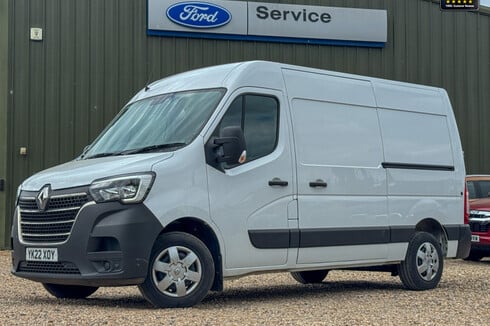 Renault Master MWB L2H2 Medium Roof 35 Business Plus Dci Air Con EURO 6