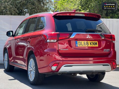 Mitsubishi Outlander (Sold) 2.4h TwinMotor 13.8kWh 4h SUV 5dr Petrol Plug-in Hybrid CVT 4WD Euro 7