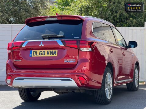 Mitsubishi Outlander (Sold) 2.4h TwinMotor 13.8kWh 4h SUV 5dr Petrol Plug-in Hybrid CVT 4WD Euro 4