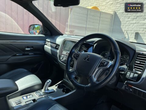Mitsubishi Outlander (Sold) 2.4h TwinMotor 13.8kWh 4h SUV 5dr Petrol Plug-in Hybrid CVT 4WD Euro 9