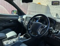 Mitsubishi Outlander (Sold) 2.4h TwinMotor 13.8kWh 4h SUV 5dr Petrol Plug-in Hybrid CVT 4WD Euro 9