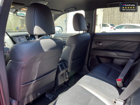 Mitsubishi Outlander (Sold) 2.4h TwinMotor 13.8kWh 4h SUV 5dr Petrol Plug-in Hybrid CVT 4WD Euro 19