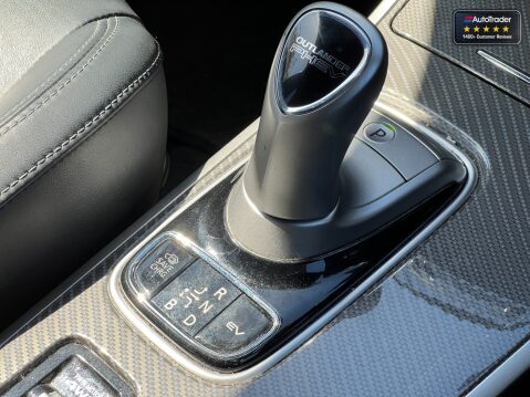 Mitsubishi Outlander (Sold) 2.4h TwinMotor 13.8kWh 4h SUV 5dr Petrol Plug-in Hybrid CVT 4WD Euro 40