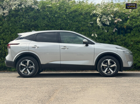 Nissan Qashqai 1.3 DIG-T MHEV N-Connecta SUV 5dr Petrol Hybrid Manual Euro 6 (s/s) (140 ps 4