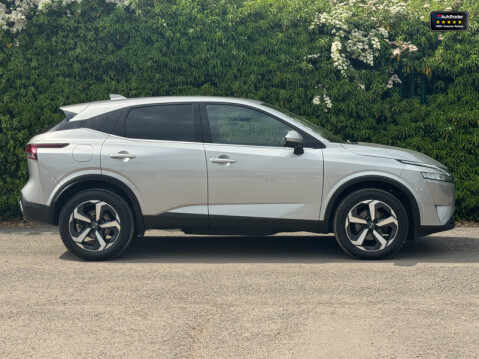 Nissan Qashqai 1.3 DIG-T MHEV N-Connecta SUV 5dr Petrol Hybrid Manual Euro 6 (s/s) (140 ps 31