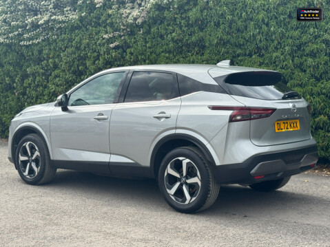 Nissan Qashqai 1.3 DIG-T MHEV N-Connecta SUV 5dr Petrol Hybrid Manual Euro 6 (s/s) (140 ps 33
