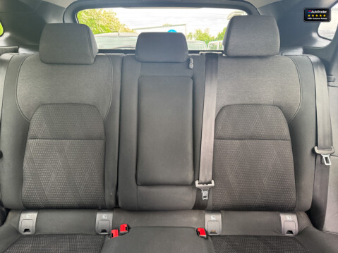 Nissan Qashqai 1.3 DIG-T MHEV N-Connecta SUV 5dr Petrol Hybrid Manual Euro 6 (s/s) (140 ps 9