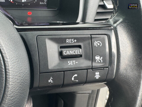 Nissan Qashqai 1.3 DIG-T MHEV N-Connecta SUV 5dr Petrol Hybrid Manual Euro 6 (s/s) (140 ps 13
