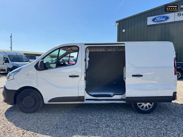 Renault Trafic SWB L1H1 [SOLD CR] Sl28 Business Plus Energy Dci Air Con Sensors EURO 6 12