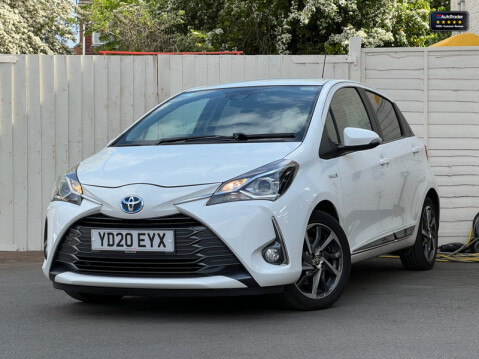 Toyota Yaris 1.5 VVT-h Y20 Bi-tone Hatchback 5dr Petrol Hybrid E-CVT Euro 6 (s/s) (100 p 1