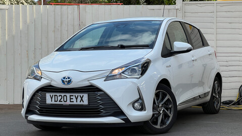 Toyota Yaris 1.5 VVT-h Y20 Bi-tone Hatchback 5dr Petrol Hybrid E-CVT Euro 6 (s/s) (100 p 