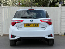 Toyota Yaris 1.5 VVT-h Y20 Bi-tone Hatchback 5dr Petrol Hybrid E-CVT Euro 6 (s/s) (100 p 8