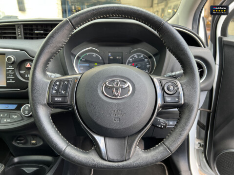 Toyota Yaris 1.5 VVT-h Y20 Bi-tone Hatchback 5dr Petrol Hybrid E-CVT Euro 6 (s/s) (100 p 18