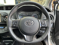 Toyota Yaris 1.5 VVT-h Y20 Bi-tone Hatchback 5dr Petrol Hybrid E-CVT Euro 6 (s/s) (100 p 18