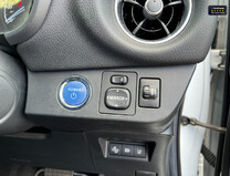 Toyota Yaris 1.5 VVT-h Y20 Bi-tone Hatchback 5dr Petrol Hybrid E-CVT Euro 6 (s/s) (100 p 22