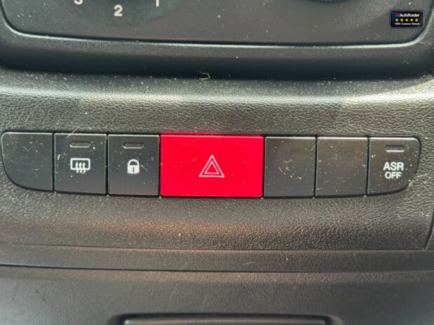 Peugeot Boxer XLWB L4H2 Medium Roof 435 Professional Air Con Nav Sensors EURO 6 31