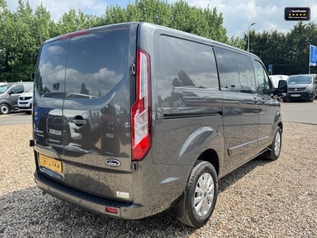 Ford Transit Custom Crew Cab SWB L1H1 300 Limited Air Con Alloys Cam Sensors EURO 6 7