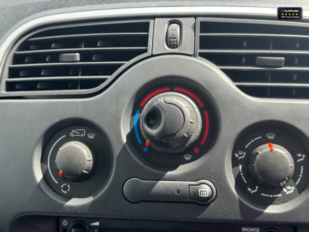 Renault Kangoo MWB L2H1 Ml19 Business Energy Dci Bulkhead EURO 6 23
