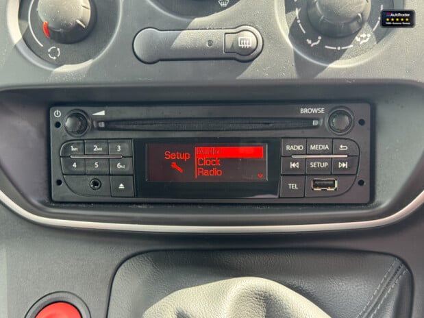 Renault Kangoo MWB L2H1 Ml19 Business Energy Dci Bulkhead EURO 6 26