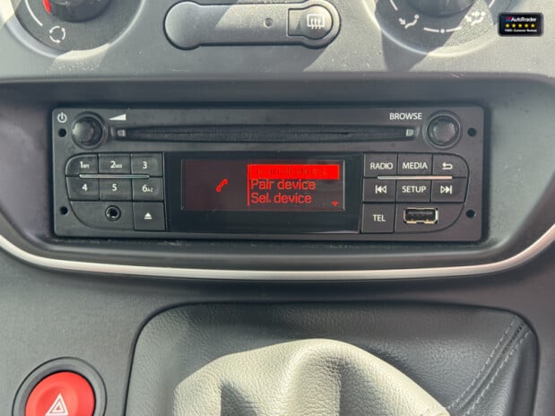 Renault Kangoo MWB L2H1 Ml19 Business Energy Dci Bulkhead EURO 6 27