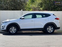 Hyundai TUCSON 1.6 GDi S Connect SUV 5dr Petrol Manual Euro 6 (s/s) (132 ps)[Tadley] 4