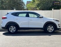 Hyundai TUCSON 1.6 GDi S Connect SUV 5dr Petrol Manual Euro 6 (s/s) (132 ps)[Tadley] 8
