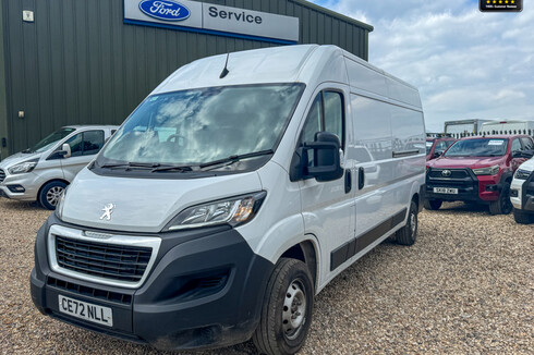Peugeot Boxer LWB L3H2 Medium Roof Bluehdi 335 Professional Air Con Cruise Nav EURO 6