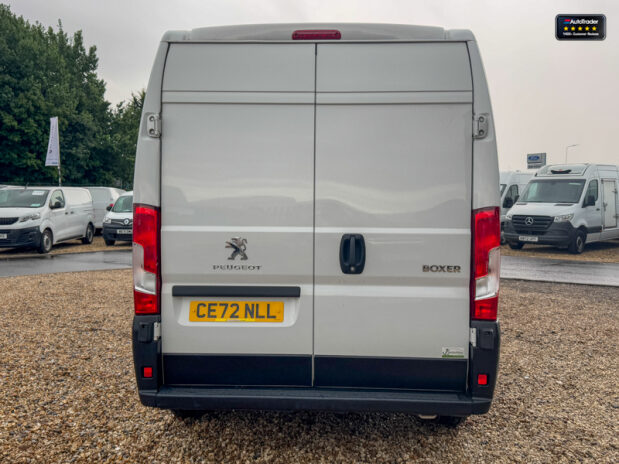 Peugeot Boxer LWB L3H2 Medium Roof Bluehdi 335 Professional Air Con Cruise Nav EURO 6 7