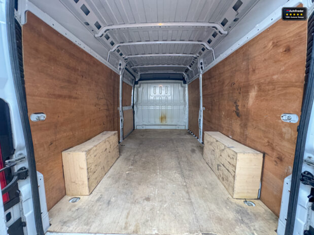 Peugeot Boxer LWB L3H2 Medium Roof Bluehdi 335 Professional Air Con Cruise Nav EURO 6 9
