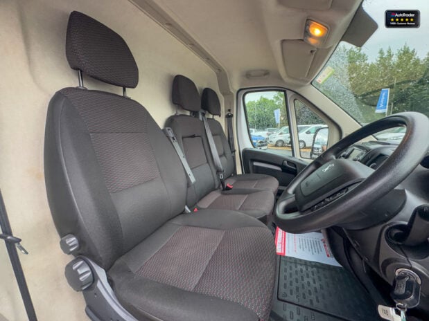Peugeot Boxer LWB L3H2 Medium Roof Bluehdi 335 Professional Air Con Cruise Nav EURO 6 14