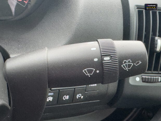 Peugeot Boxer LWB L3H2 Medium Roof Bluehdi 335 Professional Air Con Cruise Nav EURO 6 21