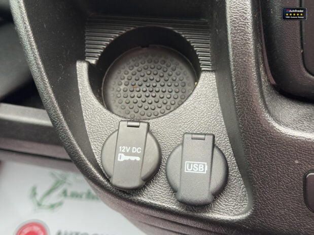 Peugeot Boxer LWB L3H2 Medium Roof Bluehdi 335 Professional Air Con Cruise Nav EURO 6 32