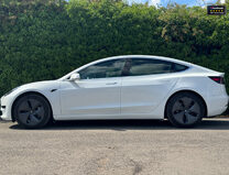 Tesla Model 3 Standard Range Plus Saloon 4dr Electric Auto RWD (241 bhp) 5