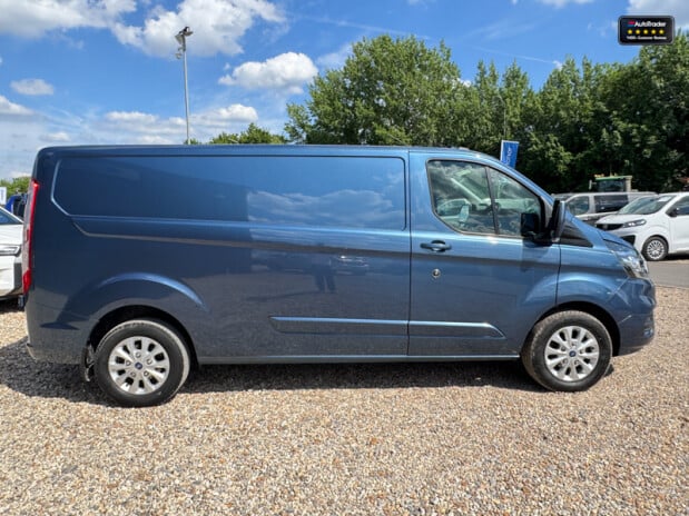 Ford Transit Custom LWB L2H1 (SOLD CR) Low Roof 300 Limited Air Con Alloys Sensors EURO 6 NO VA 5