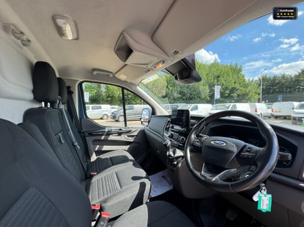 Ford Transit Custom LWB L2H1 (SOLD CR) Low Roof 300 Limited Air Con Alloys Sensors EURO 6 NO VA 15