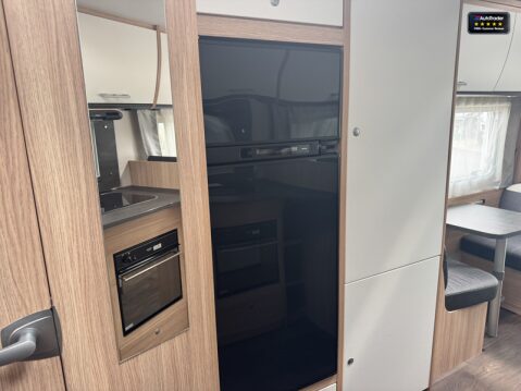Sunlight A72 6 Berth|6 Belts|Rear Bunk Beds|Full Dinette|Kitchen|Shower 14