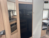 Sunlight A72 6 Berth|6 Belts|Rear Bunk Beds|Full Dinette|Kitchen|Shower 14