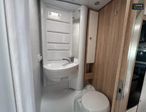 Sunlight A72 6 Berth|6 Belts|Rear Bunk Beds|Full Dinette|Kitchen|Shower 16