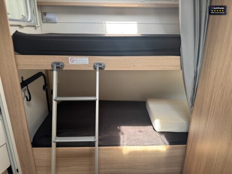 Sunlight A72 6 Berth|6 Belts|Rear Bunk Beds|Full Dinette|Kitchen|Shower 17