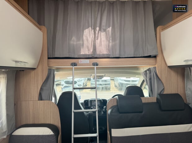 Sunlight A72 6 Berth|6 Belts|Rear Bunk Beds|Full Dinette|Kitchen|Shower 18