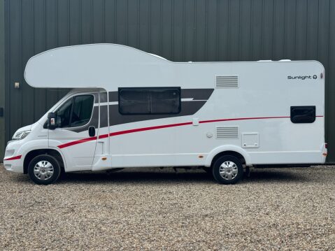 Sunlight A72 6 Berth|6 Belts|Rear Bunk Beds|Full Dinette|Kitchen|Shower 37