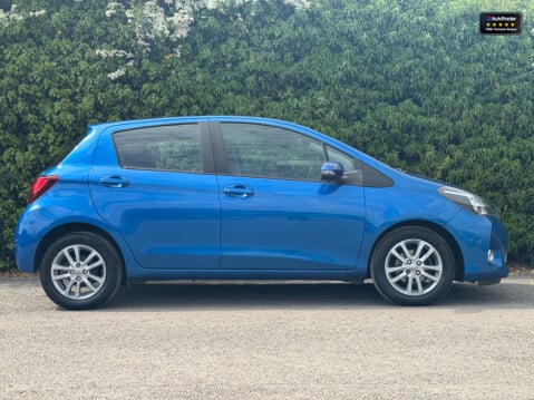 Toyota Yaris 1.33 Dual VVT-i Icon Hatchback 5dr Petrol Manual Euro 5 Euro 5 (99 ps) 4
