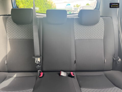 Toyota Yaris 1.33 Dual VVT-i Icon Hatchback 5dr Petrol Manual Euro 5 Euro 5 (99 ps) 9