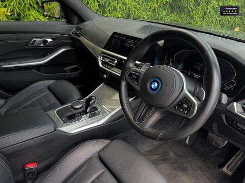 BMW 3 Series (Sold) 330e 12kWh M Sport Pro Edition Saloon 4dr Petrol Plug-in Hybrid Auto 12