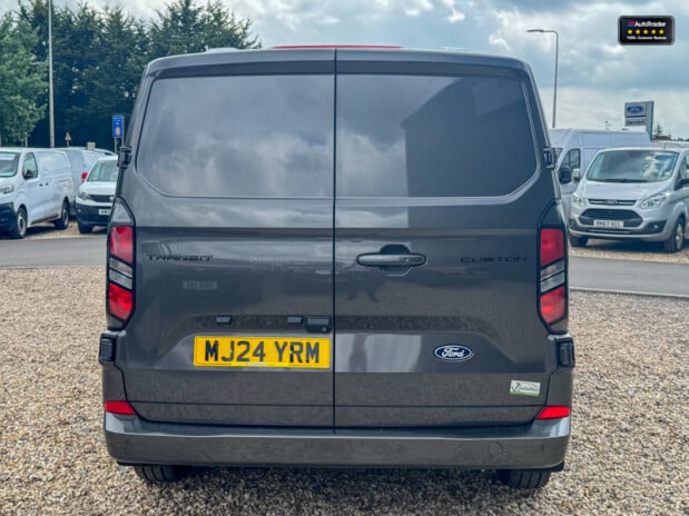 Ford Transit Custom SWB L1H1 300 Limited Air Con Alloys Cruise Cam Sensors EURO 6 7
