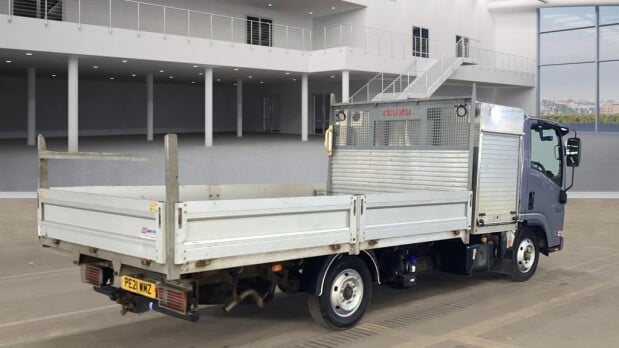 Isuzu Grafter Dropside SWB L1 N35.125S Hands-free Audio 3 Seats + Toolbox EURO 6 4